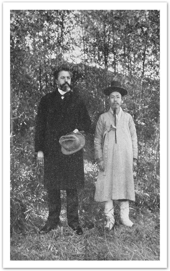 말콤 펜윅 선교사(좌측)와 조사 신명균